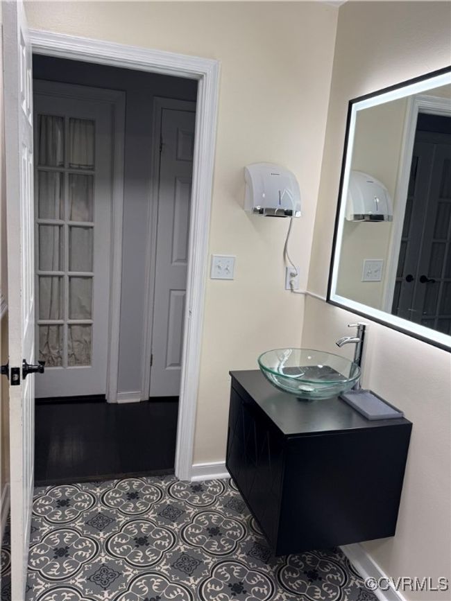Hall Bath recently updated! | Image 22