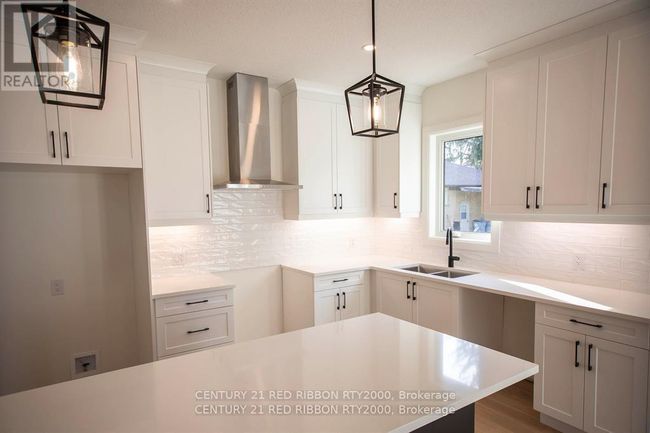 6 - 430 Head St N, House other with 2 bedrooms, 2 bathrooms and 4 parking in Strathroy ON | Image 14