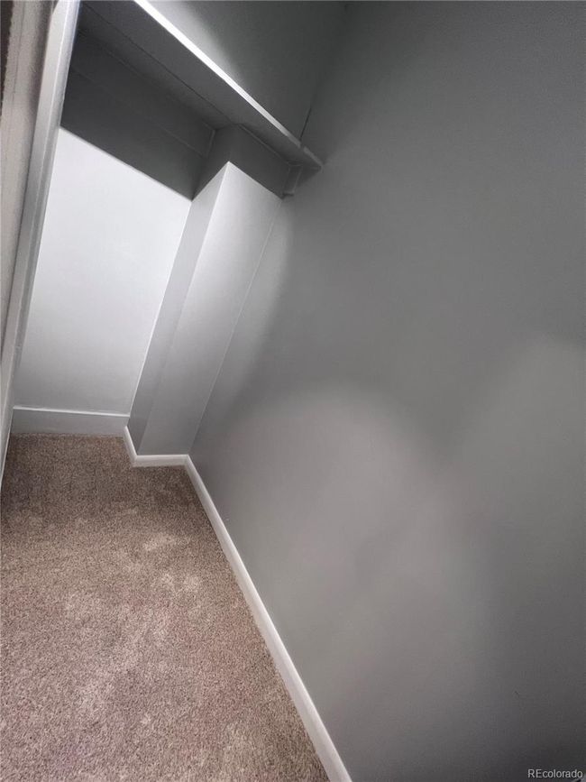 Walk-in Closet | Image 14