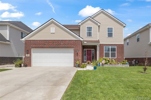 58714 Sella Dr, South Lyon, MI, 48178-2701 | Card Image