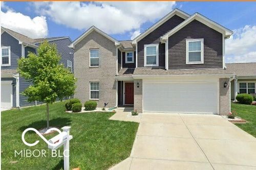 2108 Willow Oak Ct, Shelbyville, IN, 46176-8452 | Card Image