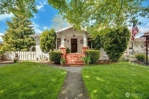 1027 E Main St, Auburn, WA, 98002-5715 | Card Image