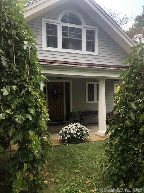 53 Linden Ave, Branford, CT, 06405-5201 | Card Image