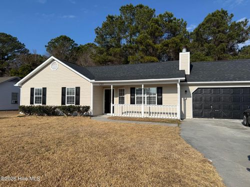 135 Glenwood Dr, Hubert, NC, 28539-4530 | Card Image