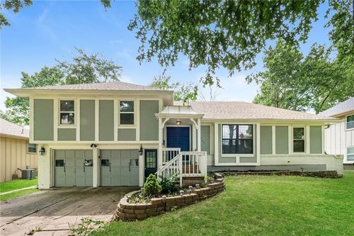 12708 Sycamore Ave, Grandview, MO, 64030-2136 | Card Image