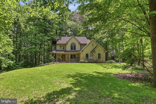 15 Deerfield Dr, PEQUEA, PA, 17565-9624 | Card Image