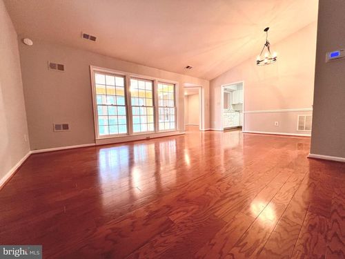 apt-301-5715 Brewer House Cir, ROCKVILLE, MD, 20852-5433 | Card Image