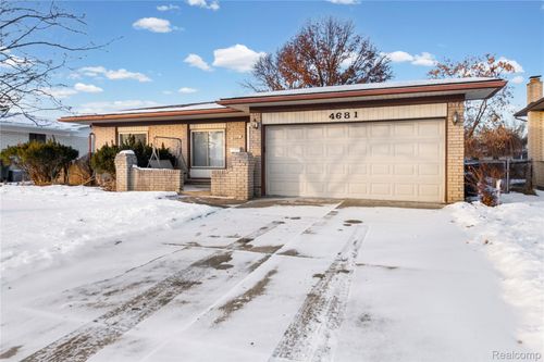 4681 Dickson Dr, Sterling Heights, MI, 48310-4628 | Card Image