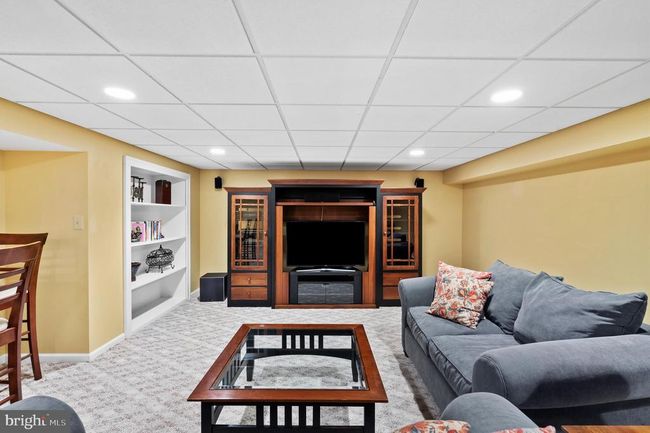 6 Windrose Cir, House other with 5 bedrooms, 3 bathrooms and null parking in DOYLESTOWN PA | Image 44