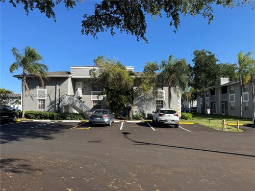 103-471 Ne 210th Circle Ter, Miami, FL, 33179 | Card Image