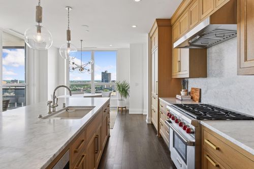 unit-18d-1111 W River Pkwy, Minneapolis, MN, 55415-7535 | Card Image