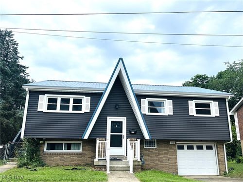 112 Cloma Cir, Weirton, WV, 26062-5243 | Card Image