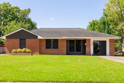 106 Mimosa St, Lake Jackson, TX, 77566-5665 | Card Image