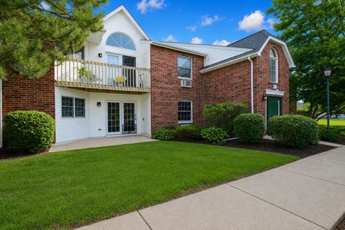 1a-501 Leah Ln, Woodstock, IL, 60098-7142 | Card Image