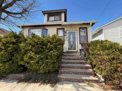799 2nd St, Secaucus, NJ, 07094 | Card Image