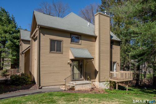 27-27 River Vw, Avon, CT, 06001-2057 | Card Image