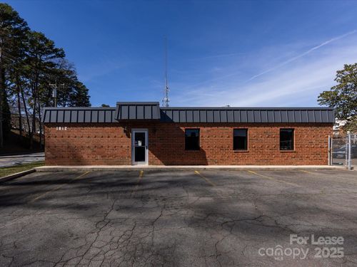 1812 W Morehead St, Charlotte, NC, 28208-5226 | Card Image