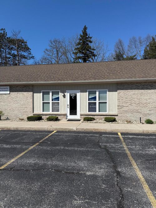 ste-c-14998 Cleveland St, Spring Lake, MI, 49456-8993 | Card Image