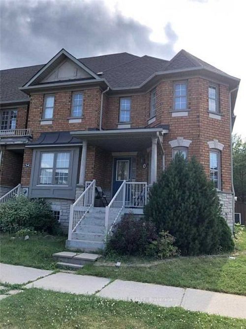 56 Ellesmere St, Richmond Hill, ON, L4B4E2 | Card Image