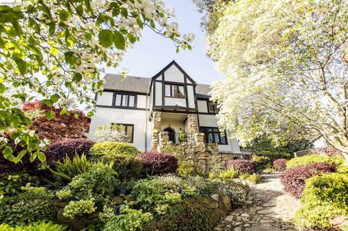 305 Sheridan Ave, Piedmont, CA, 94611-3812 | Card Image