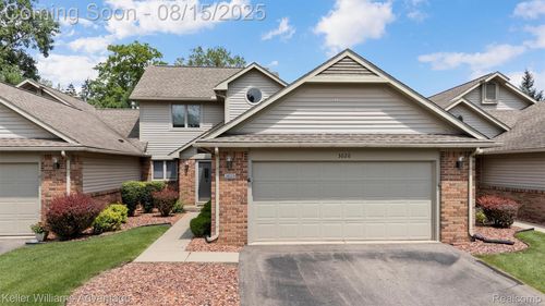 3020 Rivers Edge Dr, Wayne, MI, 48184-2804 | Card Image