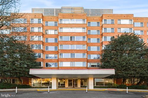 apt-811-4000 Tunlaw Rd Nw, WASHINGTON, DC, 20007-4848 | Card Image