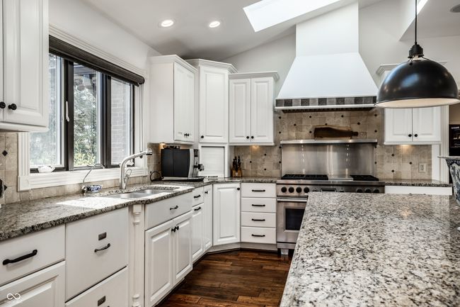 10605 Winterwood, House other with 5 bedrooms, 6 bathrooms and null parking in Carmel IN | Image 18