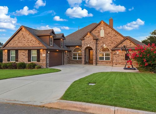 175 Wagon Ln, Castroville, TX, 78009-3473 | Card Image