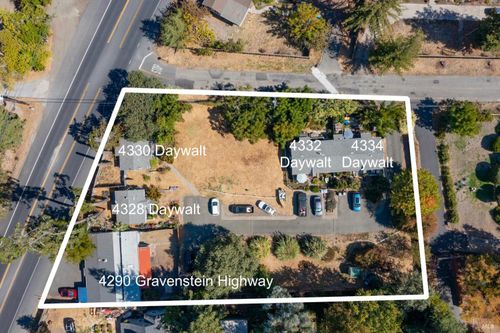 4290 S Main St, Sebastopol, CA, 95472 | Card Image