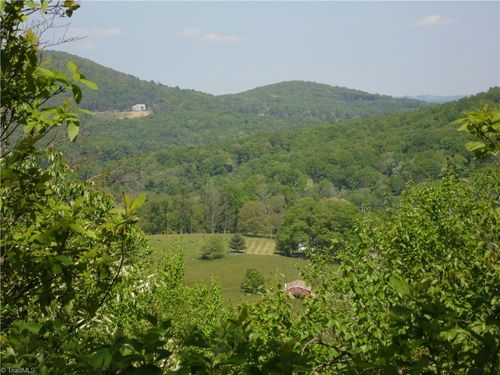 37 Ridgewood Rd, Sparta, NC, 28675 | Card Image
