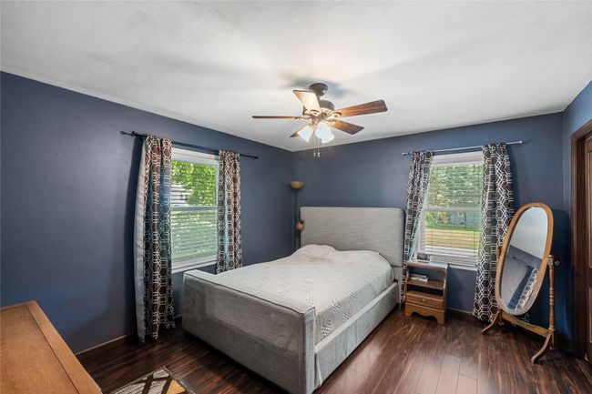 1034 66 Th St, Home with 4 bedrooms, 3 bathrooms and null parking in Windsor Heights IA | Image 11
