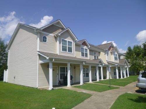 710 Joshua St, Columbia, TN, 38401-2487 | Card Image