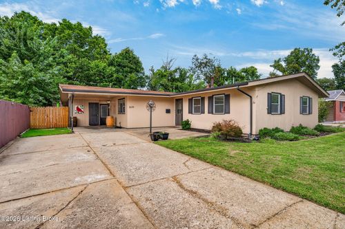 3639 Kelly Way, Louisville, KY, 40220-1801 | Card Image