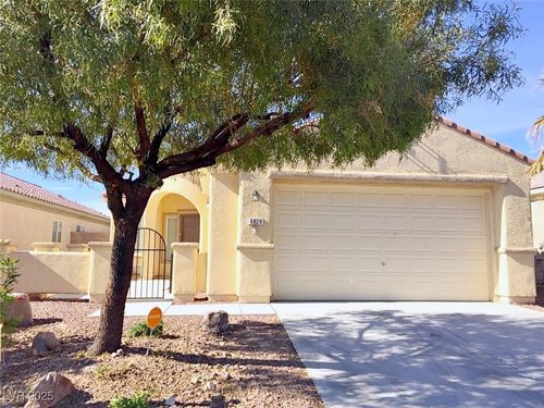 6828 Woodland Vase Ct, Las Vegas, NV, 89131-1772 | Card Image