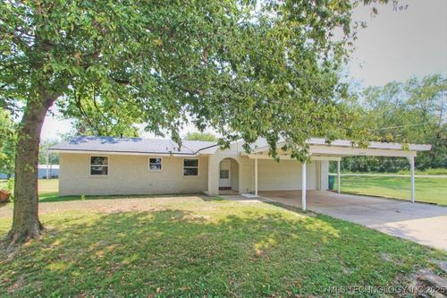 700 4th St, Ramona, OK, 74061-2654 | Card Image