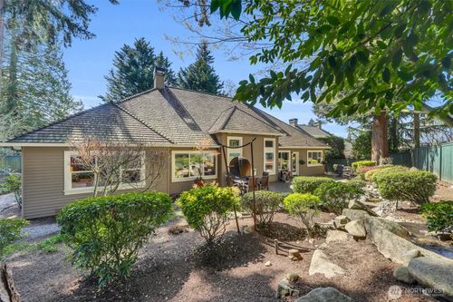 1434 108th Ave Ne, Bellevue, WA, 98004-3618 | Card Image