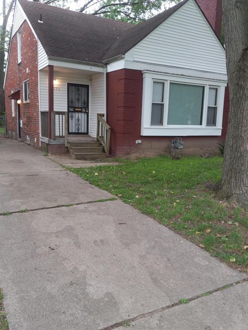 19356 Westmoreland Rd, Detroit, MI, 48219-2734 | Card Image
