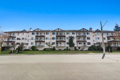 303 - 2450 Church St, Condo with 2 bedrooms, 2 bathrooms and 1 parking in Abbotsford BC | Image 2