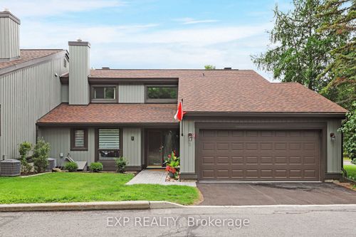 {{alt}} | Card Image