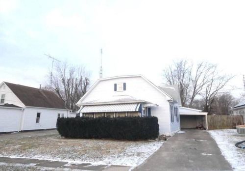 676 Park St, Hillsboro, IL, 62049-1925 | Card Image