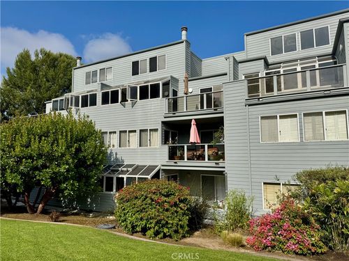 108-240 The Vlg, Redondo Beach, CA, 90277-2511 | Card Image