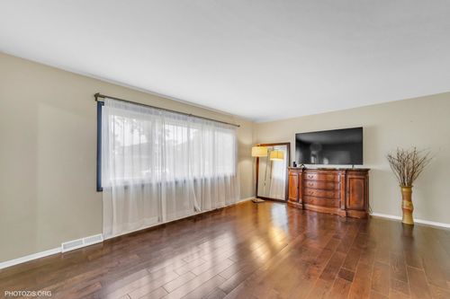 445 Kinkaid Ct, Des Plaines, IL, 60016-5819 | Card Image