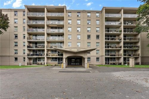 407-6390 Huggins St, Niagara Falls, ON, L2J1H1 | Card Image