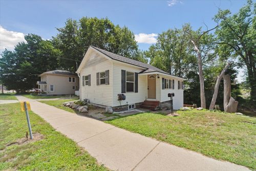 222 Mill St, Hastings, MI, 49058-1428 | Card Image