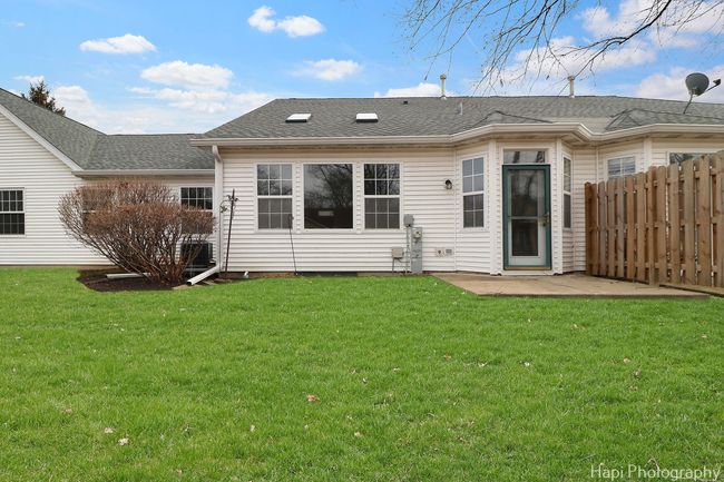 2 - 2265 Meadowcroft Ln, Townhouse with 2 bedrooms, 1 bathrooms and 2 parking in Grayslake IL | Image 24