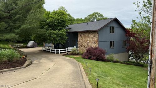 3790 E Buckhorn Drive, Millersburg, OH, 44654 | Card Image