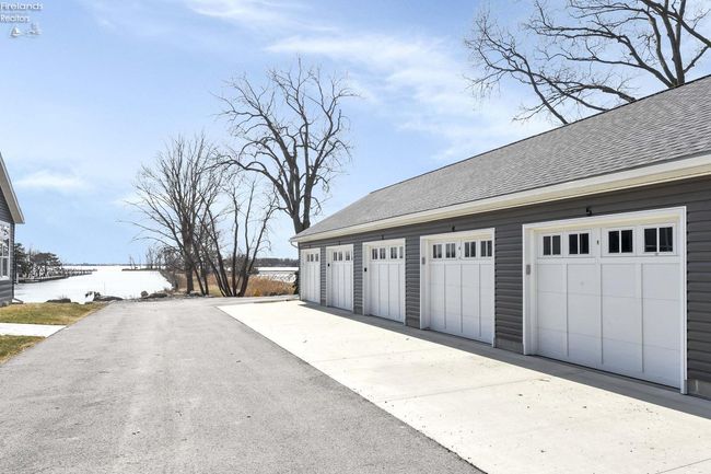 10850 E Bayshore Rd, House other with 3 bedrooms, 2 bathrooms and 1 parking in Marblehead OH | Image 40