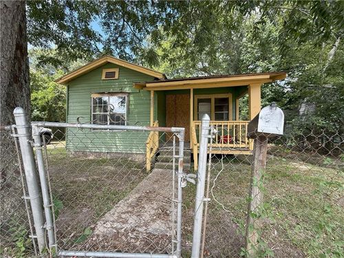 551 Sullivan Dr, Bogalusa, LA, 70427-4648 | Card Image