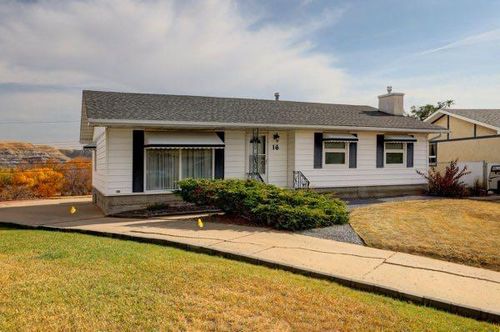 16 Cedar Crescent, Drumheller, AB, T0J0Y6 | Card Image