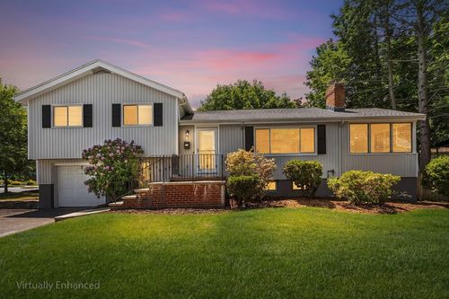 4 June Ln, Newton, MA, 02458 | Card Image